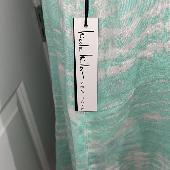 Nicole Miller Dress. - Picture 7 of 9